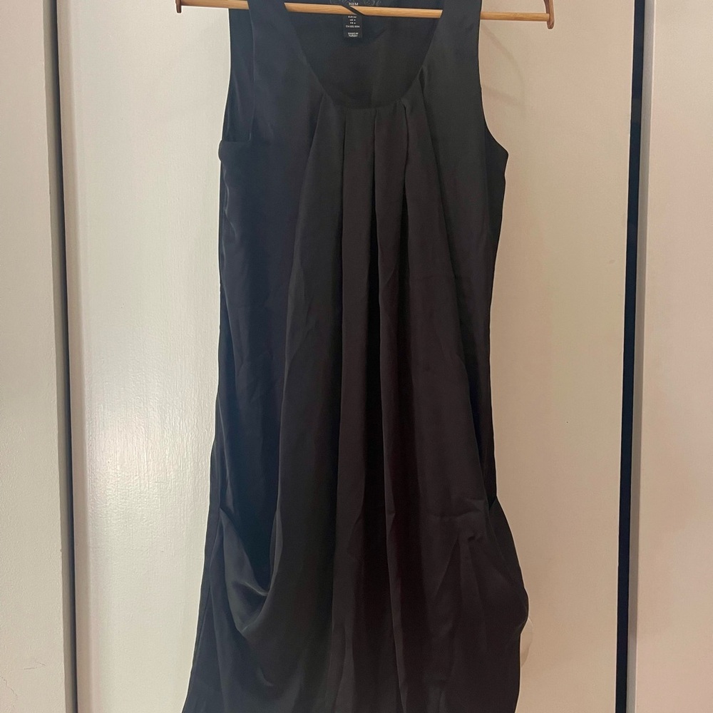H&M Black Sleeveless Scoop Neck Mini Dress